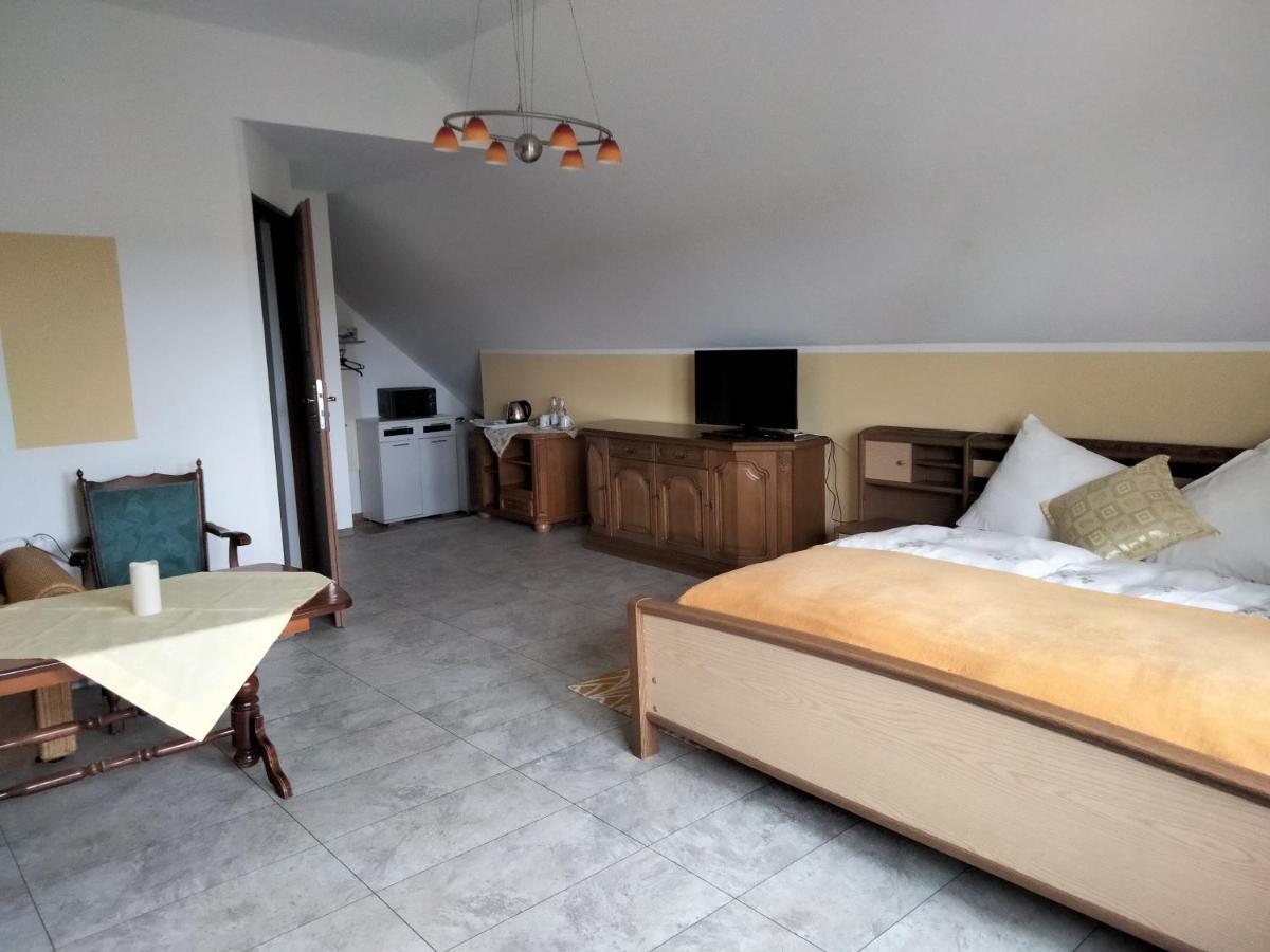 Pod Piramida Villa Lugniany ภายนอก รูปภาพ